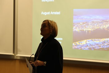 Adaptation ,Presentation ,Public speaking ,Event ,Font.