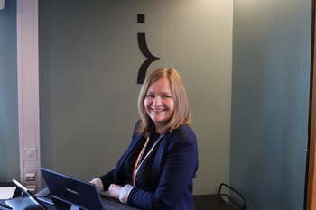 Smile ,Electronic device ,Facial expression ,Office Equipment ,Interior design.