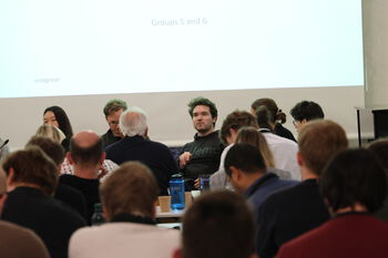 Person ,Hair ,Head ,Crowd ,T-shirt.